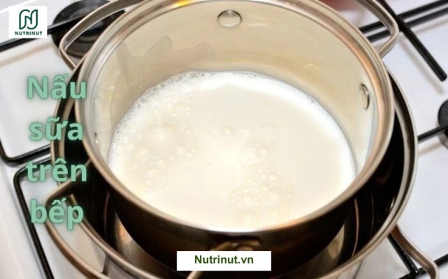 Nấu sữa hạt óc chó thơm béo tại nhà sau khi lọc